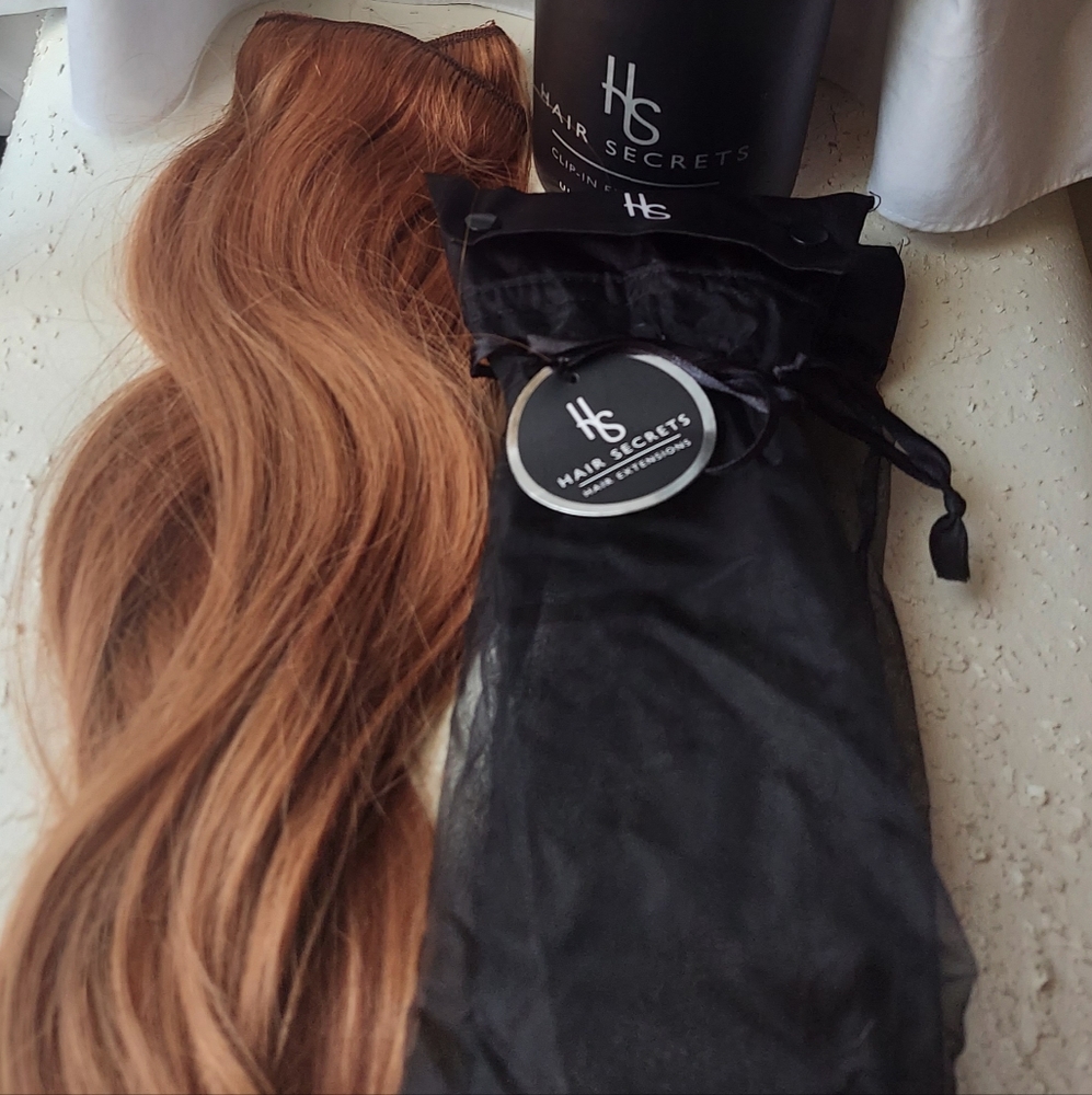 NEW "HAIR SECRET" HUMAN HAIR EXTENSIONS. CLIP IN 20"